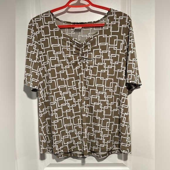 Kim & Co. Brazil Knit Short Sleeve Ruched Front Top - Picture 3 of 9